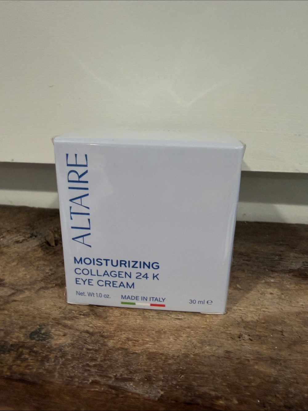 Altaire Moisturizing Collagen 24K Eye Cream - White